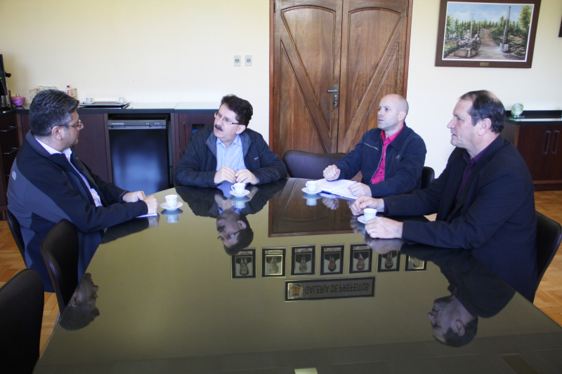 Gerente da Lactalis se encontra com Prefeito Copatti